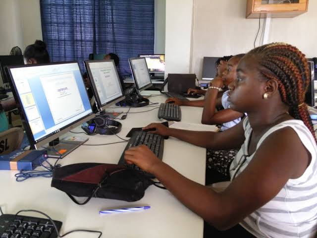 HOW TO USE SOCIAL MEDIA TO CALM PROTESTERS