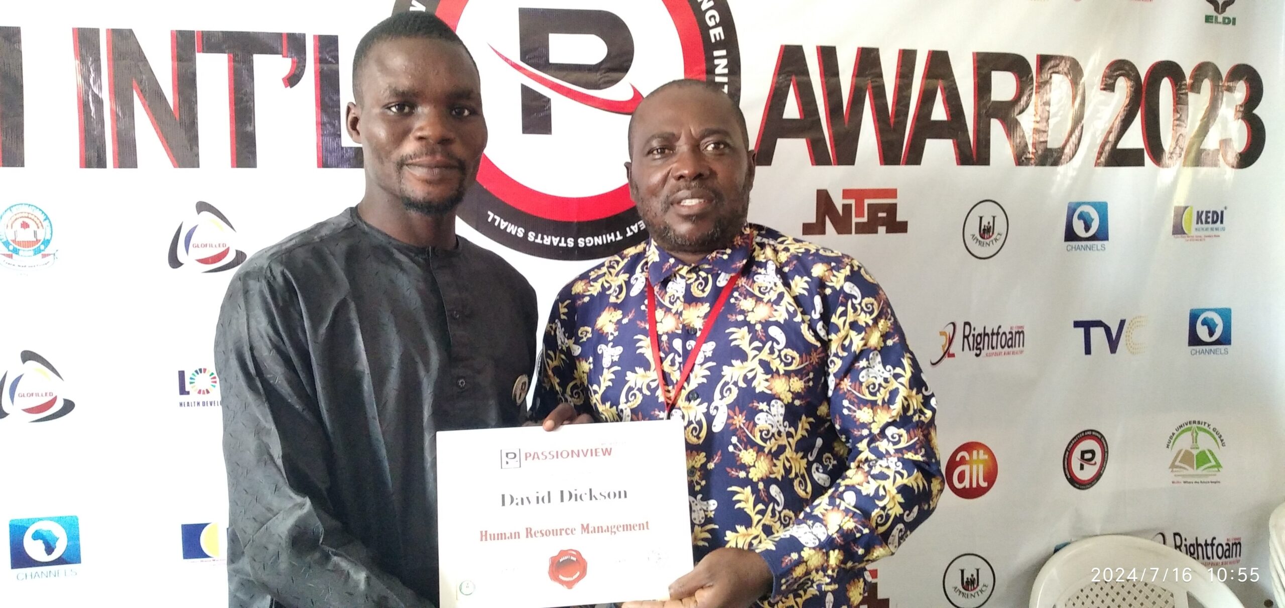 11 WAYS TO EXPRESS YOUR INTELLIGENCE WITHOUT SAYING A WORD